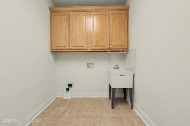 Location, Location, location! This lovely home is convenient to - photo 19
