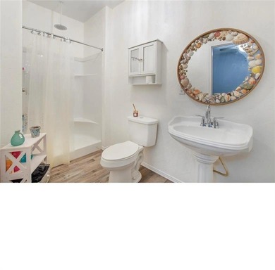 WATERFRONT SHORT-TERM RENTAL OR PRIVATE RESIDENCE. This inviting - photo 19