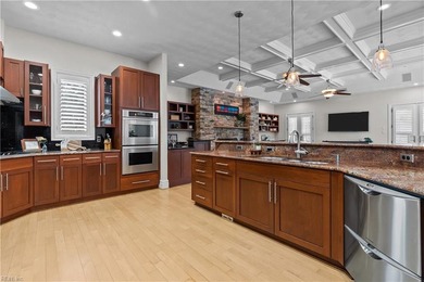 Set in the Estates on the Lynnhaven in Great Neck Point, one of - photo 19