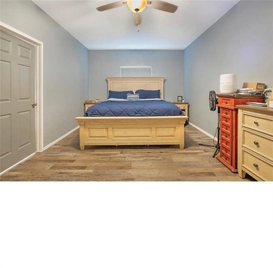 WATERFRONT SHORT-TERM RENTAL OR PRIVATE RESIDENCE. This inviting - photo 21