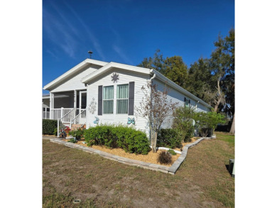 Lake Home For Sale in Leesburg, Florida