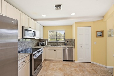 Discover the perfect blend of resort-style living and serene - photo 4