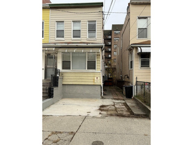 East River Home For Sale in Flushing New York
