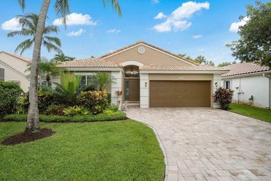Welcome to The Harbors at Riverglen! This beautifully maintained - photo 1