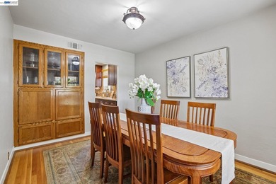 Rarely available park-front opportunity! Ideally situated - photo 9