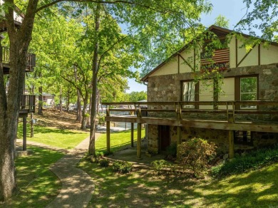 Lake Hamilton Home For Sale in Hot Springs Arkansas