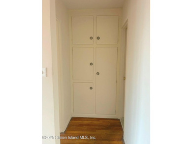 THIS 4TH FLOOR 1 BEDROOM SPACIOUS UNIT LOCATED IN WELL - photo 11