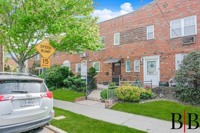 Absolutely magnificently renovated top to bottom and in every - photo 2