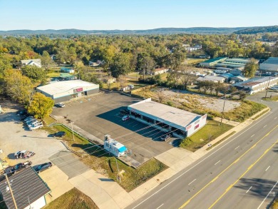 Back building offers over 7800 sq ft of open space. It is