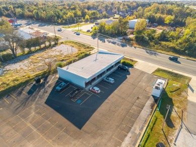 Back building offers over 7800 sq ft of open space. It is