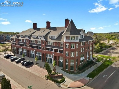 This rare penthouse corner residence in Poet Lofts, offers an - photo 1