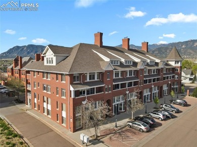 This rare penthouse corner residence in Poet Lofts, offers an - photo 2