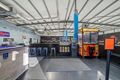 Back building offers over 7800 sq ft of open space. It is