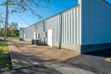 Back building offers over 7800 sq ft of open space. It is