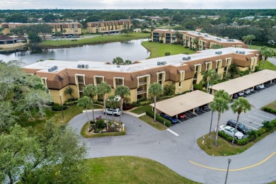 (private lake, pond, creek) Condo For Sale in Palm Beach Gardens Florida