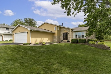 FISH, BOAT, GOLF AND VACATION AT HOME IN THIS SPACIOUS QUAD - photo 4