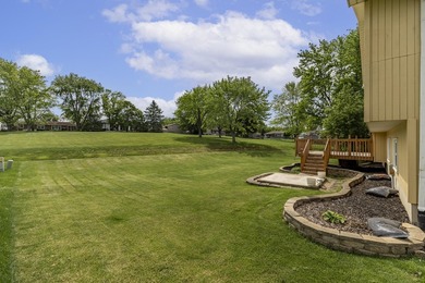 FISH, BOAT, GOLF AND VACATION AT HOME IN THIS SPACIOUS QUAD - photo 8