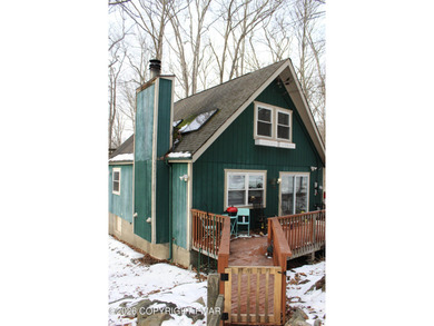 Mill Pond Home For Sale in Bushkill Pennsylvania