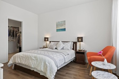 Modern Coastal Living in Ventura's Solana Heights. Discover the - photo 14