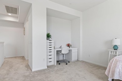 Modern Coastal Living in Ventura's Solana Heights. Discover the - photo 27