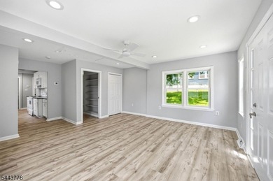 Welcome To This Charming 2 Bedroom Home In Upper Greenwood Lake! - photo 7