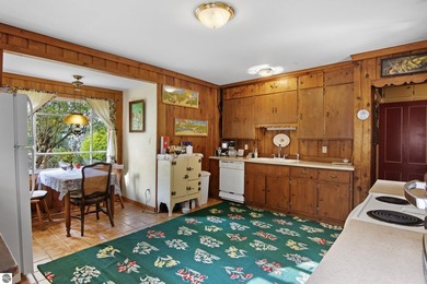 Step back in time with this extraordinary turn-of-the-century - photo 9