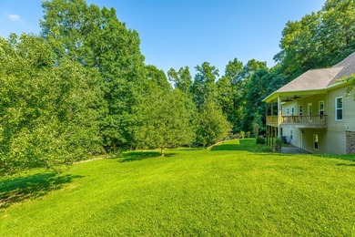 Welcome to this custom built 2006 home at 98 Etowah Ridge in - photo 8