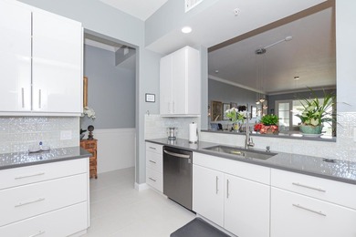 Welcome to this waterfront condominium in Harbour Isle West, on - photo 6