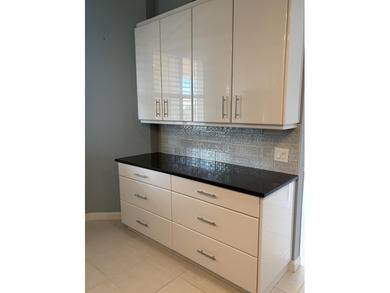 Welcome to this waterfront condominium in Harbour Isle West, on - photo 7