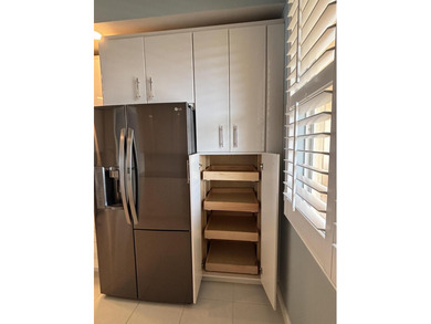 Welcome to this waterfront condominium in Harbour Isle West, on - photo 9