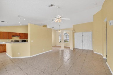 Immaculate 3 bedroom, 2 bathroom home with oversized side entry - photo 7