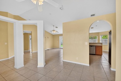 Immaculate 3 bedroom, 2 bathroom home with oversized side entry - photo 9