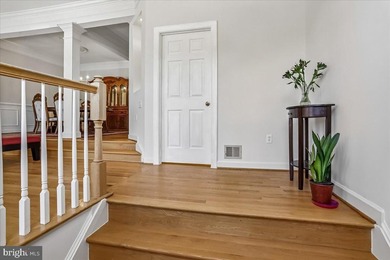 OPEN SUNDAY 7/26, 1-3pm! LIGHT-FILLED & POND VIEW : A FANTASTIC - photo 8