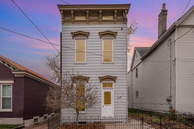 (private lake, pond, creek) Home For Sale in Newport Kentucky