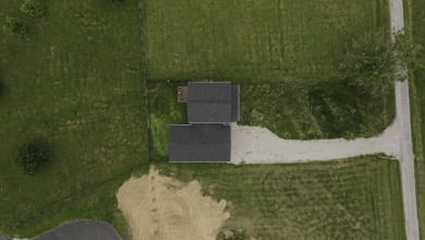 Cozy Cute Lake Area Home - photo 10