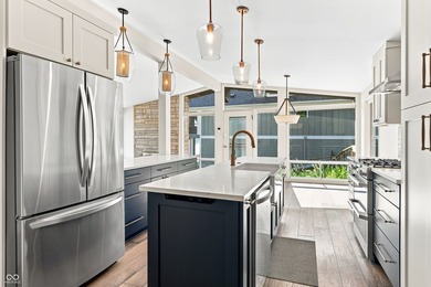 Welcome to Grandview Lake living at its finest - a mid-century - photo 27