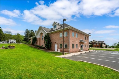 Prime office space available for sale or lease in Neshannock - photo 4