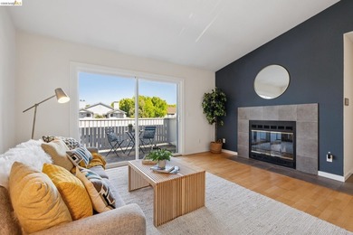 Experience resort-style living in the heart of Richmond Marina - photo 7