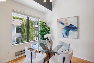 Experience resort-style living in the heart of Richmond Marina - photo 10