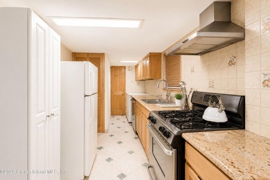 Welcome to 1668 Bay Ridge Parkway! This well-maintained - photo 21