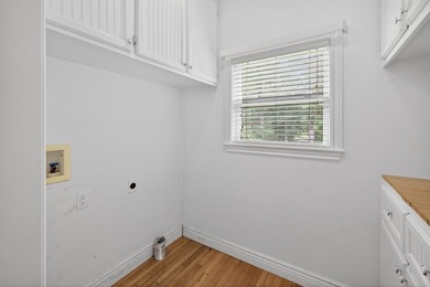 Located on a spacious corner lot, this waterfront 3-bedroom - photo 22
