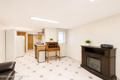Welcome to 1668 Bay Ridge Parkway! This well-maintained - photo 23