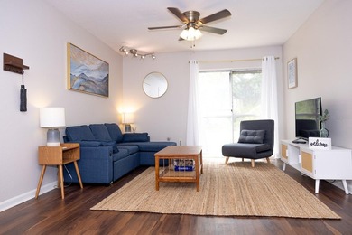 Turnkey investment opportunity right across from all the major - photo 3