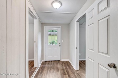 Welcome to 3302 Dignan Street, Jacksonville, FL -- a charming - photo 4