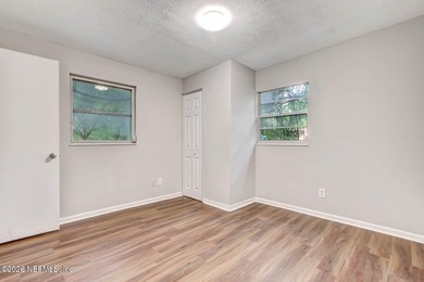 Welcome to 3302 Dignan Street, Jacksonville, FL -- a charming - photo 8
