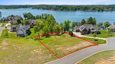Build your custom dream home on this exceptional direct - photo 1