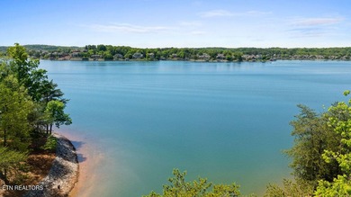 Build your custom dream home on this exceptional direct - photo 2