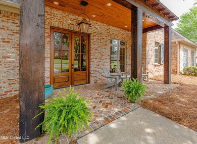 Located in Reunion, one of Madison's most established