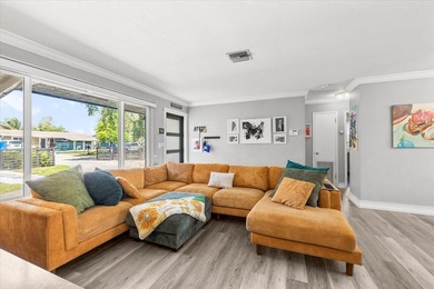 Beautiful Fort Lauderdale home, with a brand new roof. Centrally - photo 8