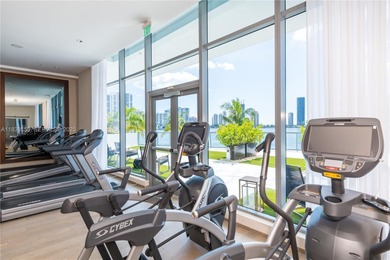 Welcome to the fabulous Echo Aventura . This 2 bedrooms corner